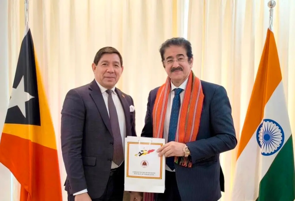 Dr. Sandeep Marwah Honoured by Ambassador of Timor Leste for Strengthening Cultural Ties