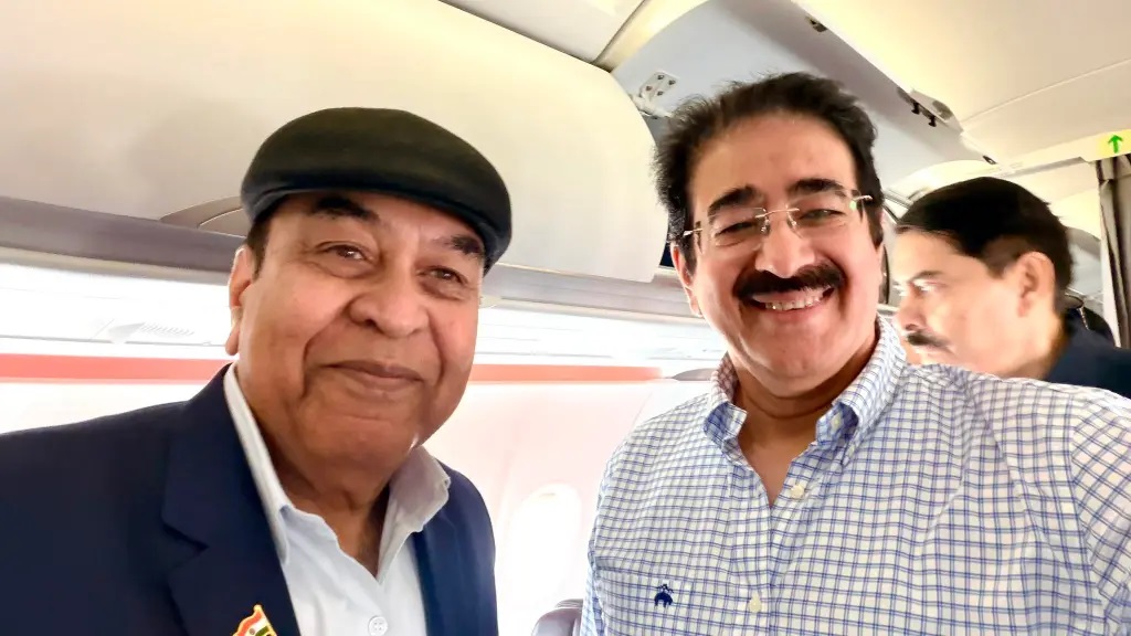 Dr. Sandeep Marwah Extends Congratulations to Lt. Gen. Ata Hasnain on His Appointment as Governor of Bihar