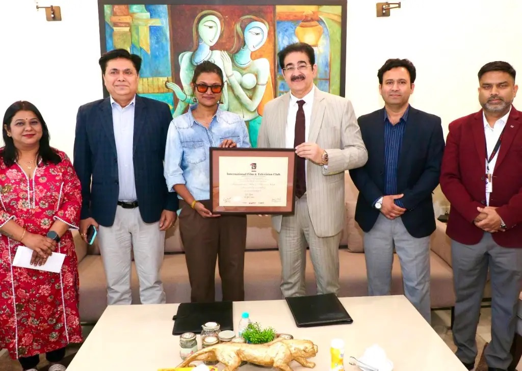 RJ Akriti Conducts Inspiring Workshop at AAFT School of Journalism Marwah Studios