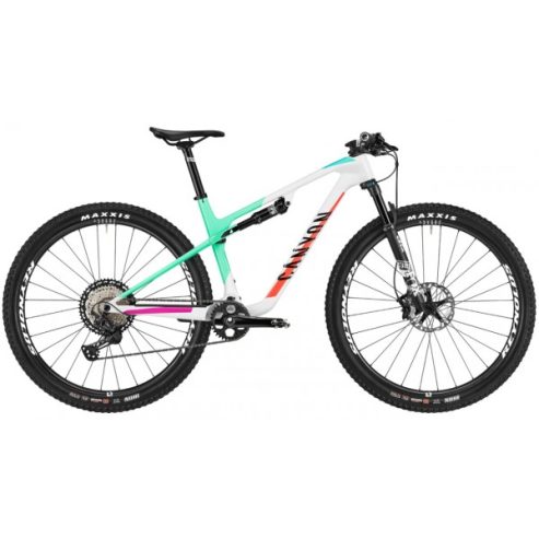 2024 Canyon Lux World Cup CF 7 Mountain Bike (ZONACYCLES)