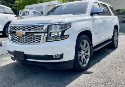 carros.charlies.dealer.chevrolet.tahoe_.2015.us27mil.1-1