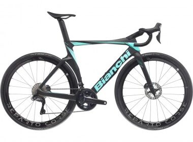 2025-Bianchi-Oltre-Pro-Ultegra-Di2-Disc-Road-Bike-1