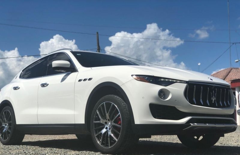 Luxury Rent Cars para ejecutivos, rentalo o reservalo ya desde cualquier lugar!!