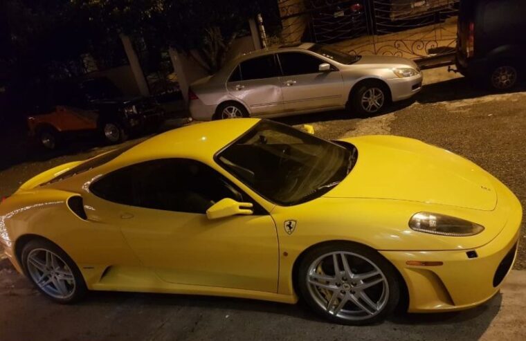 Ferraris y otros carrros deportivos en alquiler, todo rd!