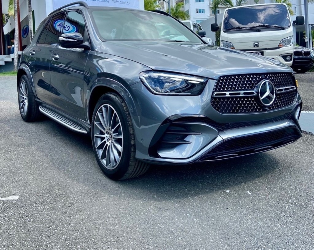 Carros, jeepetas, camionetas, nuevecitas, usadas y de paquete!!!