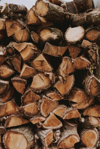 How Guitar Bracewood Influences Acoustic Guitar Performance
