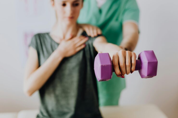 Relieve Pain Naturally with Help from Wellness Experts