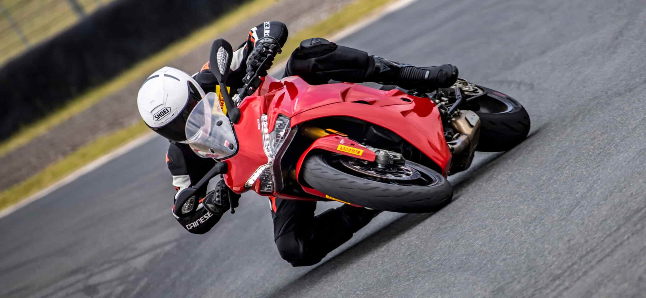 Racing tires distributor