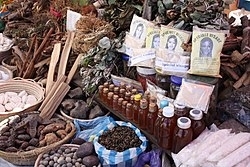 5660295_1638374907_10250px-Market_Pharmacy_Tana_MS5179-2