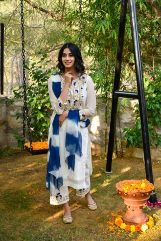 Shop Stunning Rakhi Outfits at Anasi