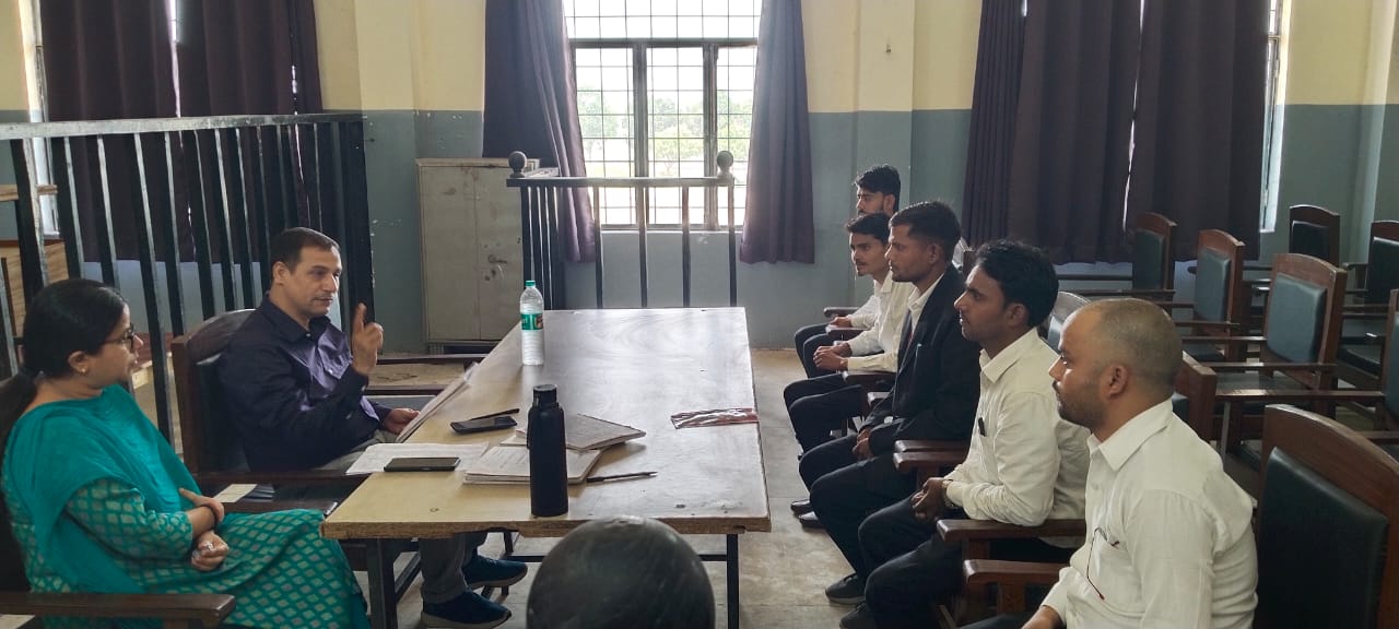 Best College of Law in Banda – Mahrishi College of Law