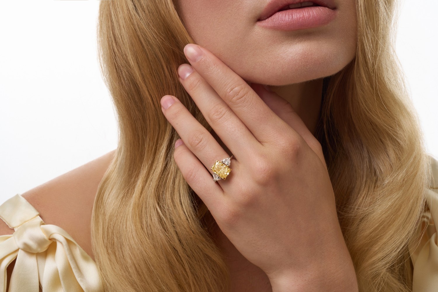 Crafting Jewellery That Celebrates Love and Elegance