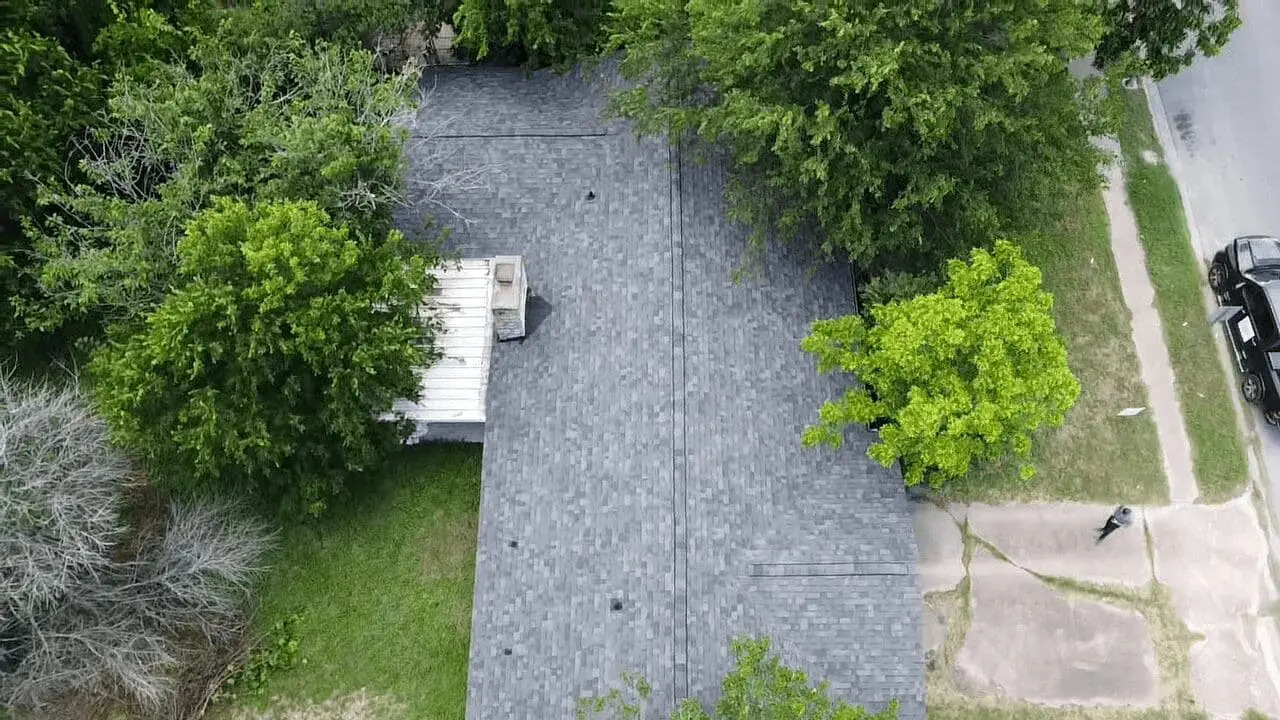Top Asphalt Roofing Contractors in Round Rock – Book Your Inspection Now!