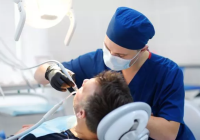 1_Dentist-and-patient-at-medical-2