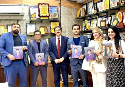 Sports-Delegation-from-Iran-at-Marwah-Studios