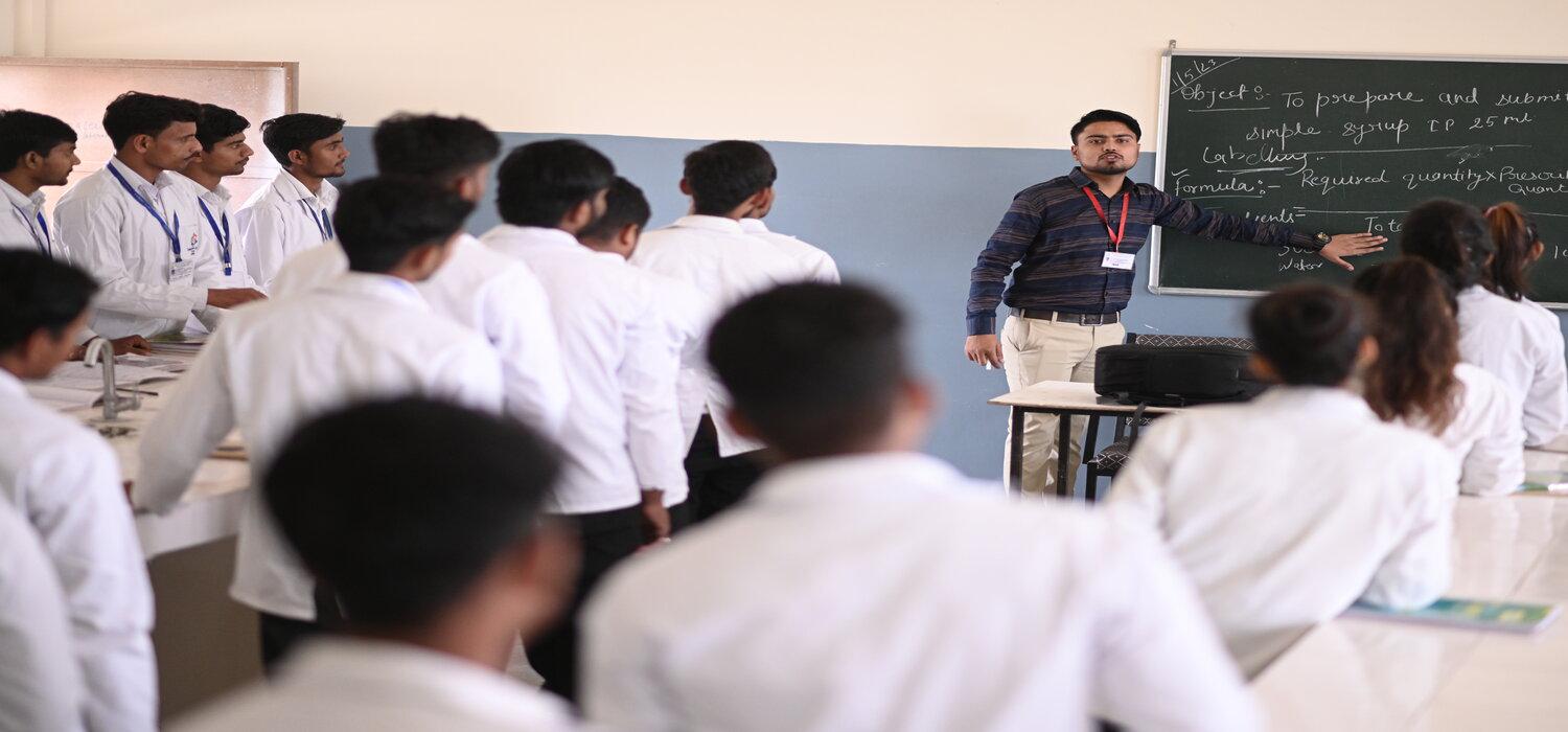 Top Pharmacy College in Jaunpur – Mahrishi College of Pharmacy