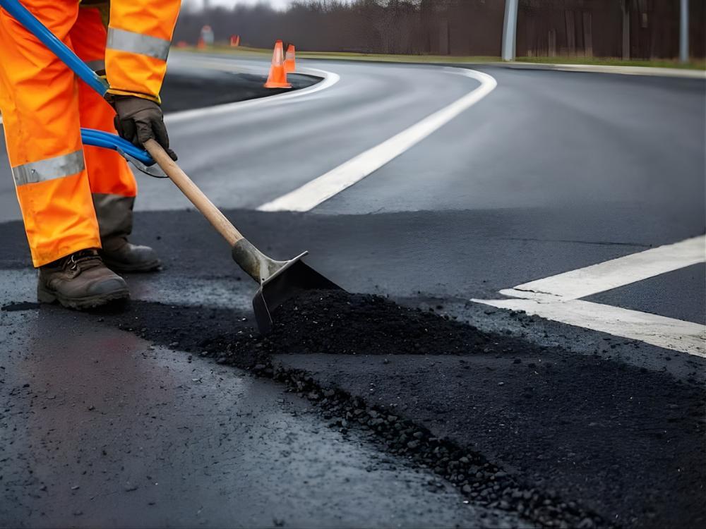 Professional Driveway Seal Coating in Miami, FL for Homes and Businesses