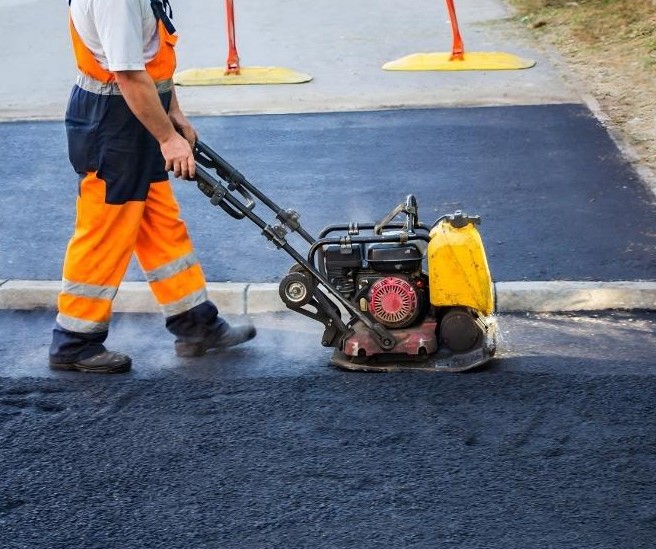 Asphalt Sealcoating in Columbus Ohio – Central Ohio Seal Coating