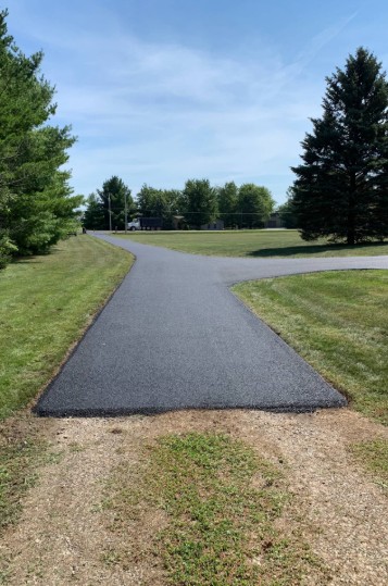 Professional Commercial Asphalt Paving Projects in Pittsburgh for high-traffic business properties