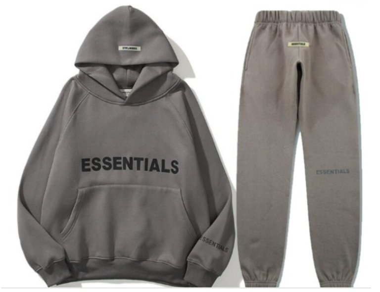 Why Young Consumers Prefer Essentials Hoodies for Daily Fashion