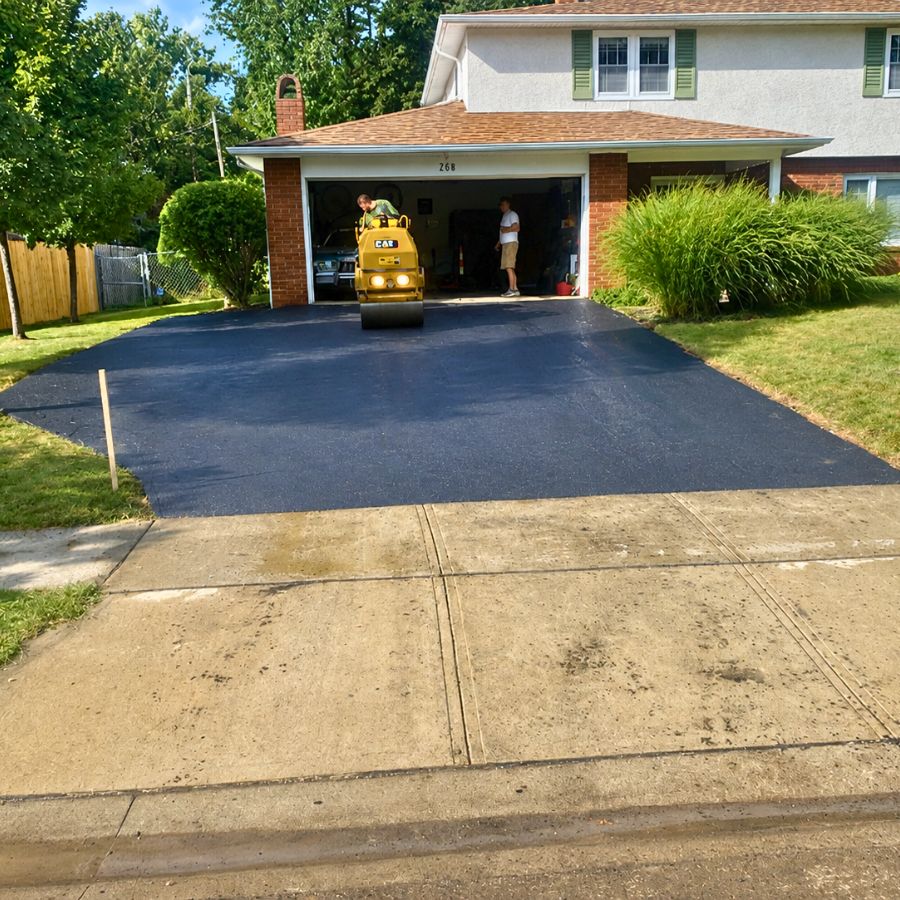 Concrete Driveway Replacement in Columbus, OH for New Driveways